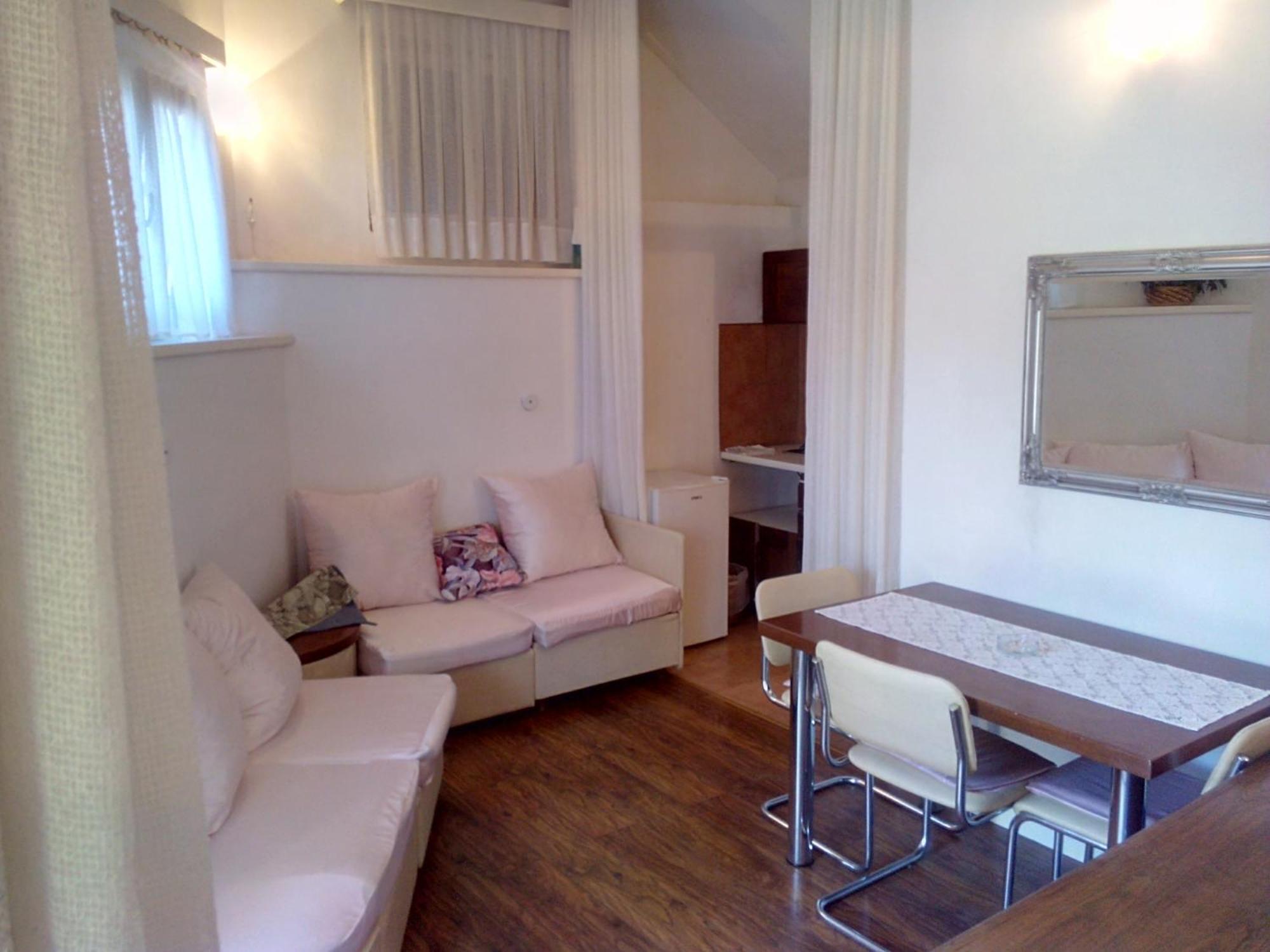Collins Apartments Pula Chambre photo