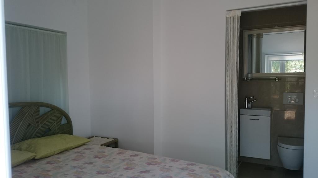 Collins Apartments Pula Extérieur photo
